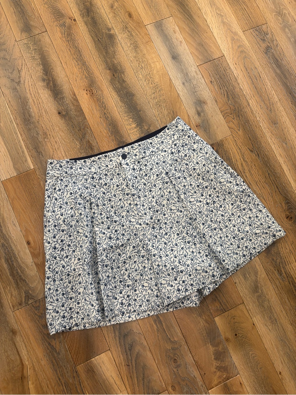 Ralph Lauren White and Navy Floral Circle Skort